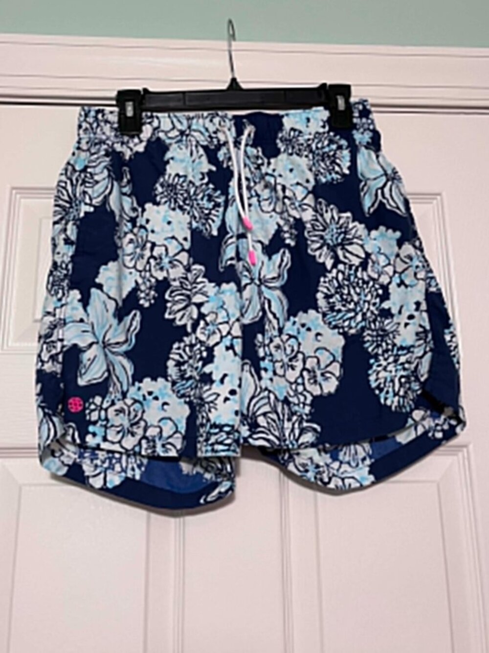 Lilly Pulitzer Capri Trunk Swim Shorts Men's SMALL Low Tide Navy Bouquet All Day
